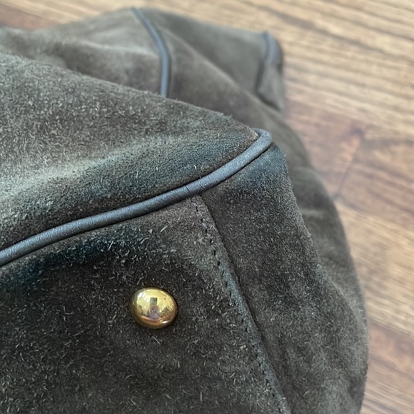 GUCCI Suede Medium 1973 Top Handle Satchel in Olive Brown - Picture 13 of 16